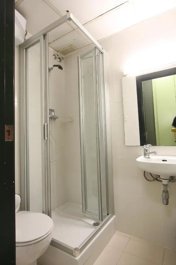 Residencia Universitaria Tagaste Barcelona Apartment